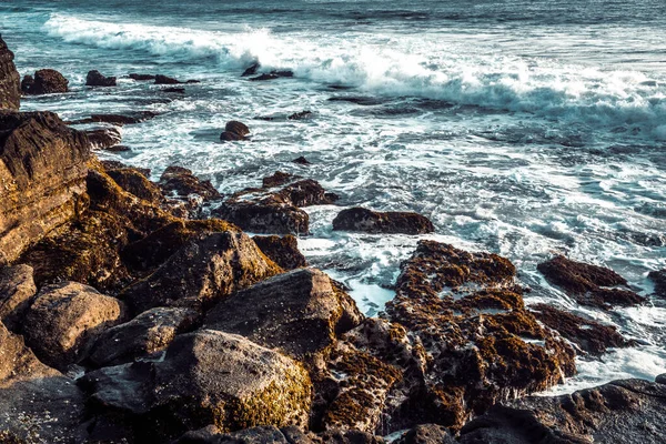 Bella Vista Sull Oceano Dal Tempio Indonesiano — Foto Stock