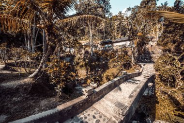Gündüz vakti Endonezya 'da Gunung Kawi Tapınağı