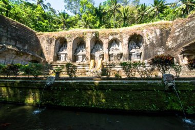 Endonezya 'daki Gunung Kawi Tapınağı' nın antik mimarisi