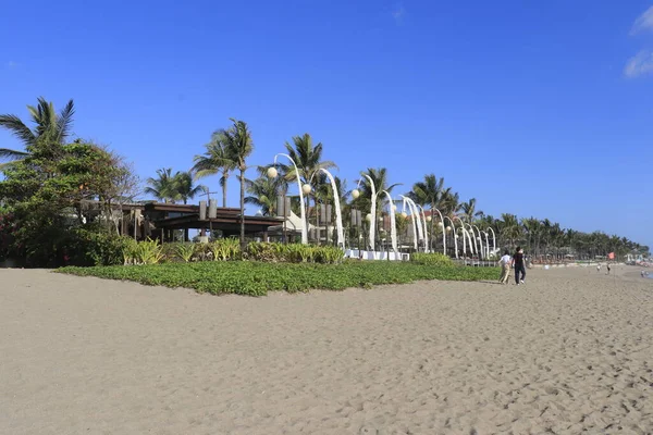 Tropischer Strand Mit Palmen Und Blauem Himmel Ubud Indonesien — Stockfoto