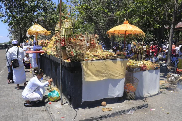 Visiteurs Temple Lempuyang Indonésie — Photo