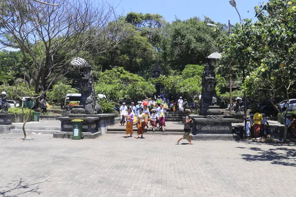 Visitantes Del Templo Lempuyang Indonesia — Foto de Stock