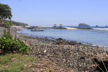 Endonezya 'daki Lempuyang tapınağından okyanus manzarası 