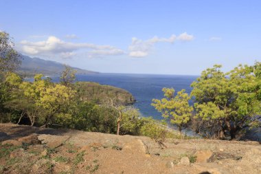 Endonezya 'daki Lempuyang tapınağından okyanus manzarası 