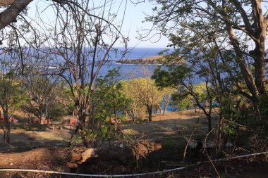 Endonezya 'daki Lempuyang tapınağından okyanus manzarası 