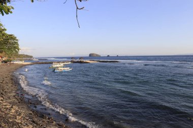 İsrail 'in kuzeyindeki Akdeniz kıyısının manzarası.