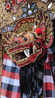 Endonezya 'nın Ubud kentindeki Tirta Empul tapınağı  