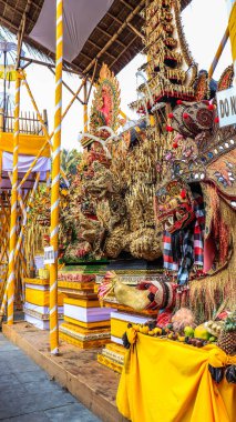 Endonezya 'nın Ubud kentindeki Tirta Empul tapınağı  