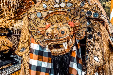 Endonezya 'nın Ubud kentindeki Tiran Tapınağı dekorasyon ve mimarisini Empul  