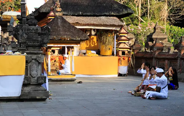 Endonezya Nın Ubud Kentindeki Tiran Tapınağı Dekorasyon Mimarisini Empul — Stok fotoğraf