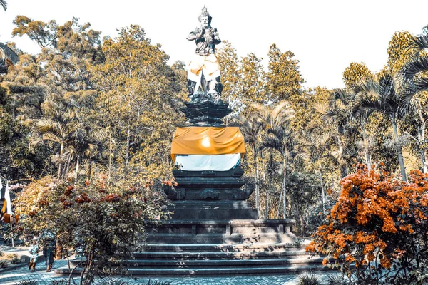 Endonezya Nın Ubud Kentindeki Tiran Tapınağı Dekorasyon Mimarisini Empul — Stok fotoğraf