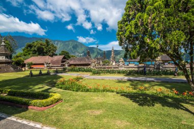 Ulun Danu Beratan Tapınağı, Endonezya 