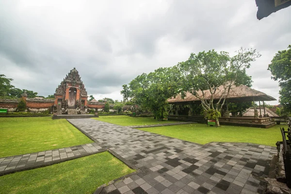 Храм Таман Аюн Днем Индонезия — стоковое фото
