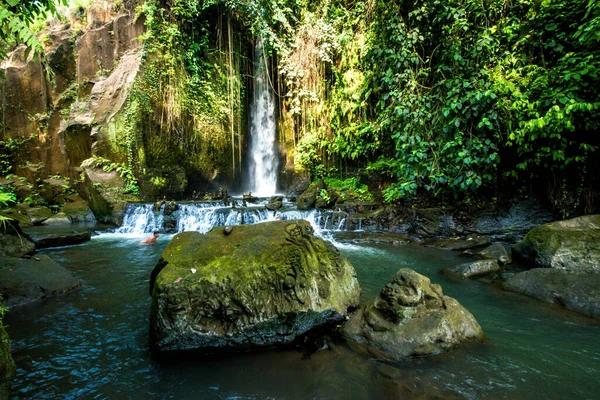 印度尼西亚Ubud的苏门潘瀑布 — 图库照片