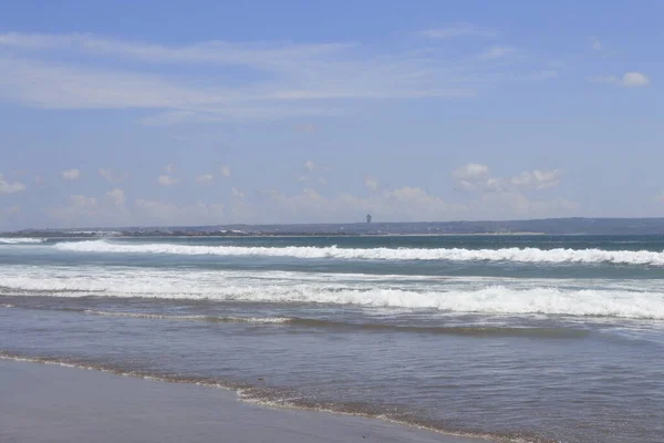 Strand Und Meer Tagsüber Dempasar Indonesien — Stockfoto