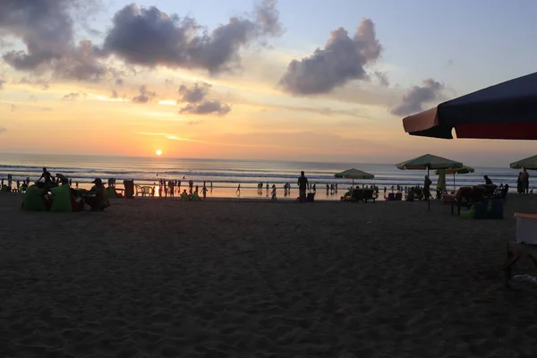 Tramonto Cielo Sopra Spiaggia Mare Indonesia — Foto Stock