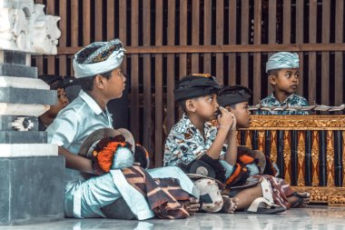 Endonezya, Dempasar 'da Padang Padang 