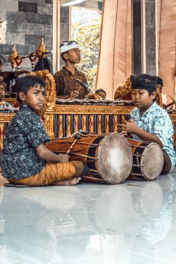 Endonezya, Dempasar 'da Padang Padang 