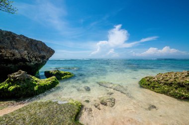 Endonezya 'daki Padang Padang plajı 