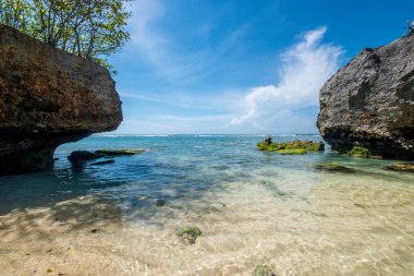 Padang Padang Plajı, Endonezya