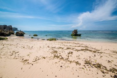 Padang Padang Plajı, Endonezya