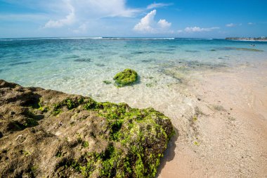 Padang Padang Plajı, Endonezya
