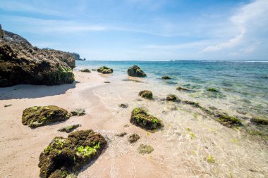 Padang Padang Plajı, Endonezya