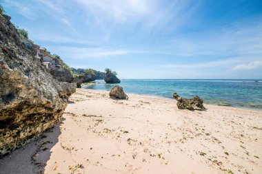 Padang Padang Plajı, Endonezya