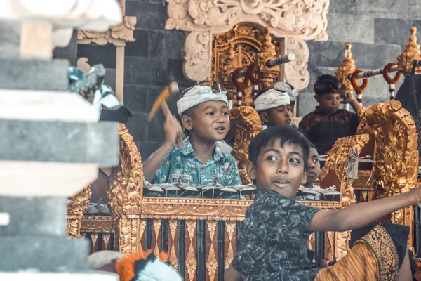 Endonezya, Dempasar 'da Padang Padang 