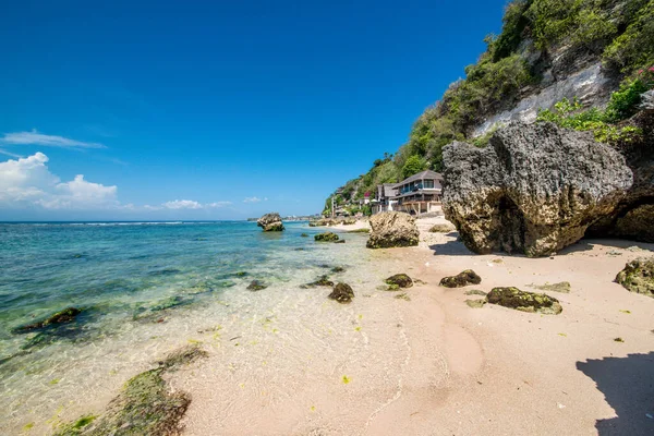 Padang Padang Plajı, Endonezya