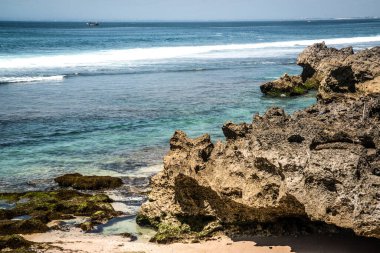 Padang Padang Sahili, Endonezya