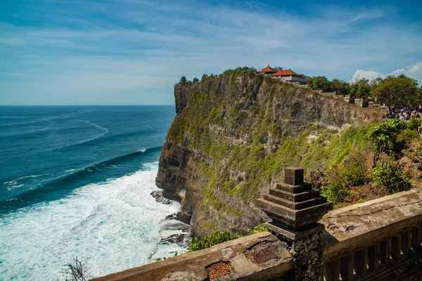 Dempasar Endonezya Daki Tapınaktan Okyanus Manzarası — Stok fotoğraf