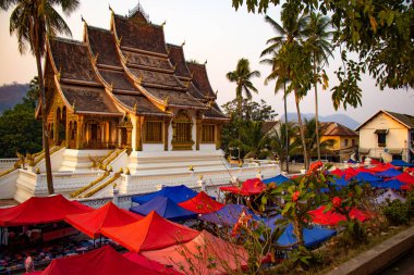 Laos 'taki Budist tapınağı mimarisi