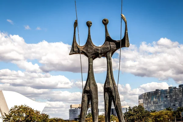 Brezilya 'nın Brasilia şehrindeki heykeller 