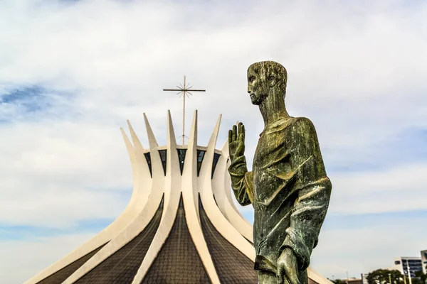 Estátua Pedra Perto Catedral Metropolitana Brasília Brasil — Fotografia de Stock