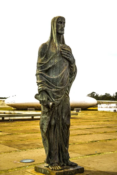 Statua Pietra Vicino Alla Cattedrale Metropolitana Brasilia Brasile — Foto Stock