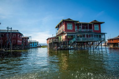 Myanmar 'da göl manzarası