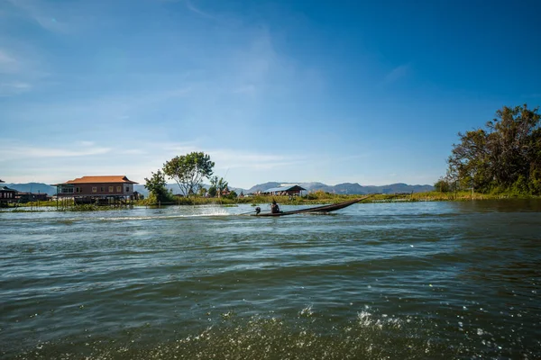Gündüz vakti, Myanmar. 