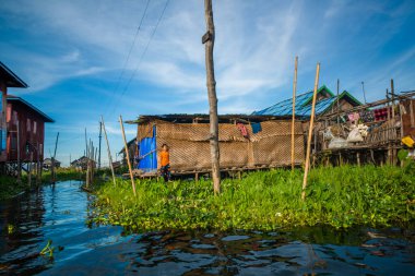 Myanmar 'da göl manzarası