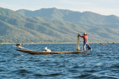 Myanmar 'da göl manzarası