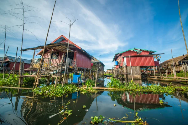 Pueblo Lago Inle Myanmar — Foto de Stock