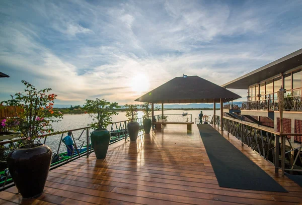 Myanmar 'da göl manzarası