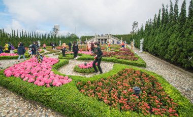 Vietnam 'da Sunworld Ba Na Hills Parkı' na bakan turistler, Da Nang