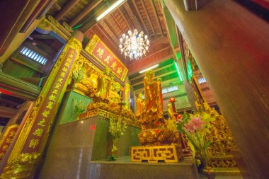 vientamese Budist tapınağının iç detayları