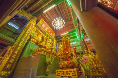 vientamese Budist tapınağının iç detayları