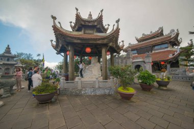 Vietnam 'da Sunworld Ba Na Hills Parkı' na bakan turistler, Da Nang