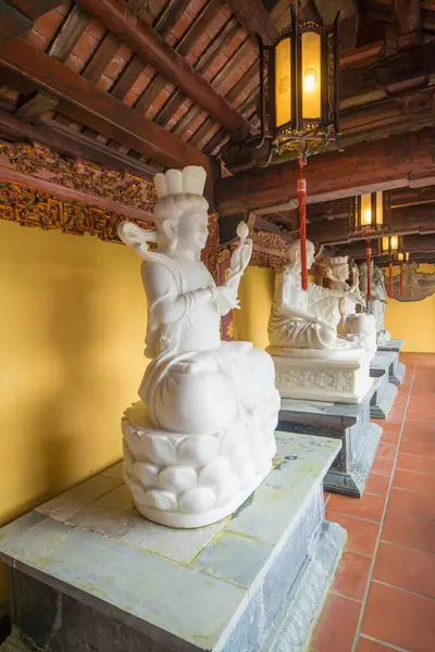 Sculptures Temple Bouddhiste Vientamois Extérieur — Photo