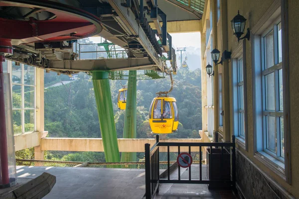 Lift Sunworld Hills Park Vietnam Nang — Stockfoto