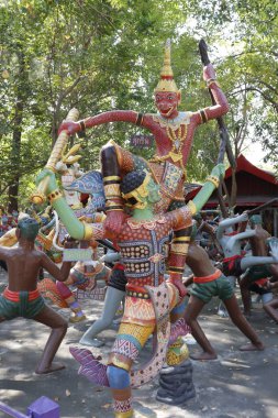 Tayland. Ang Tangası. Wat Muang Tapınağı.