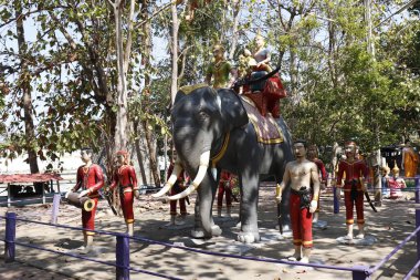 Tayland. Ang Tangası. Wat Muang Tapınağı manzarası.